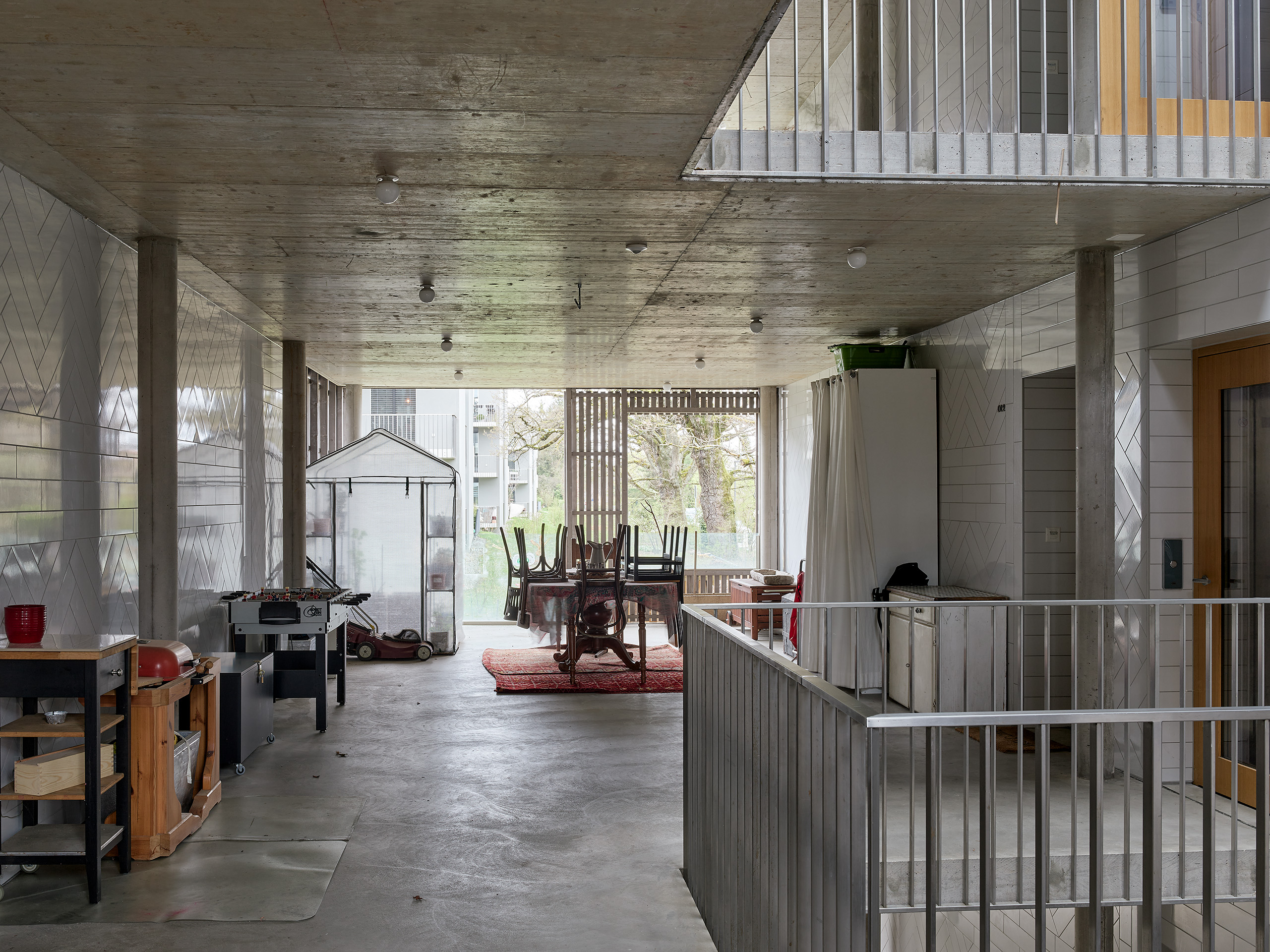 Ahp0076 AIQ4 008352 J2560